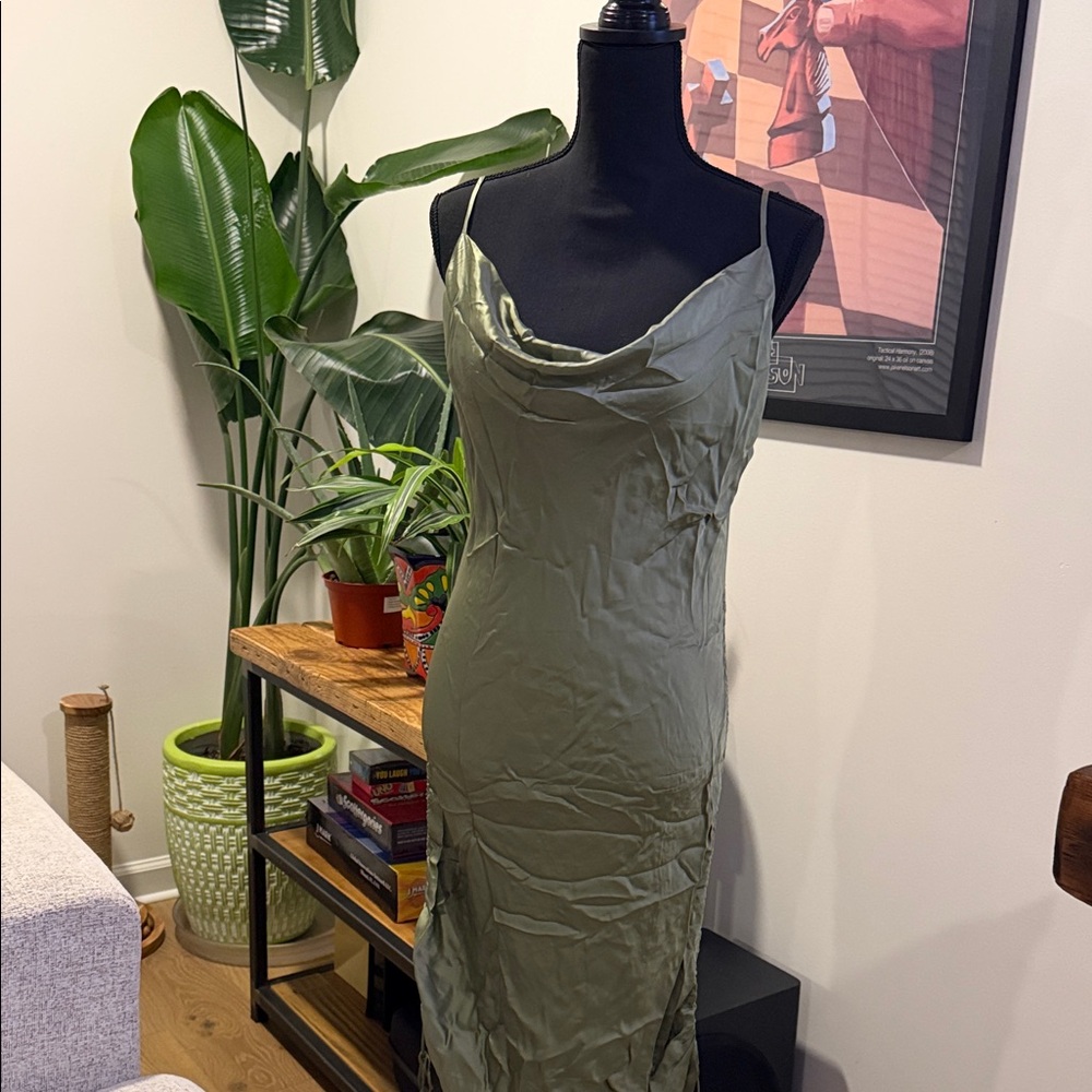 Wilfred Sage Green Midi Dress